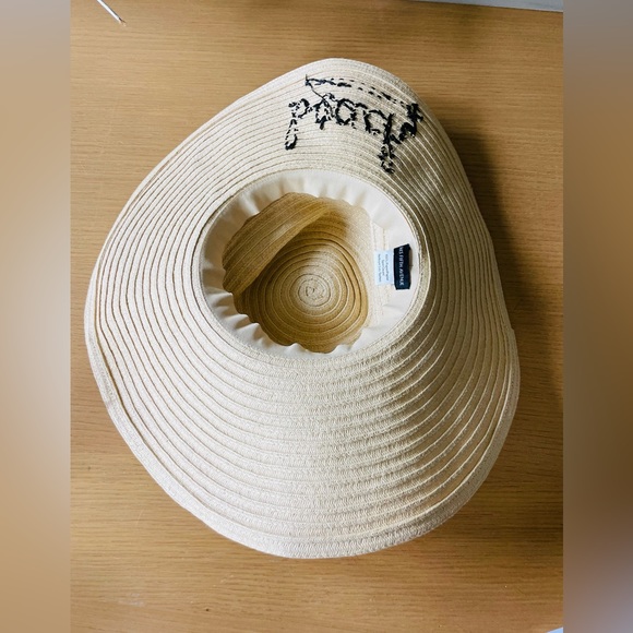 New! SAKS FIFTH AVENUE NEW NWOT BEACH STRAW HAT